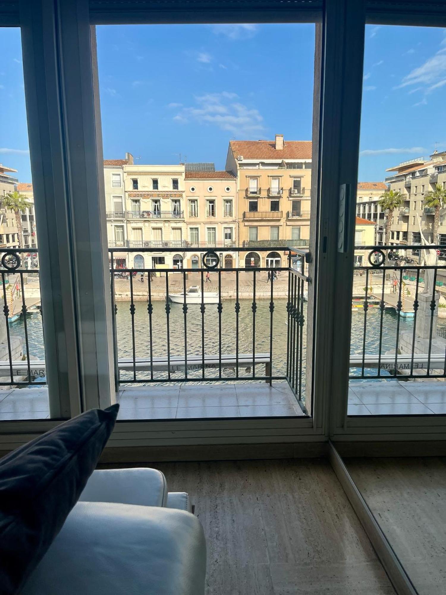 "Le Cadre Royal" Appartement De Standing Sur Quai Avec Parking Сет Экстерьер фото